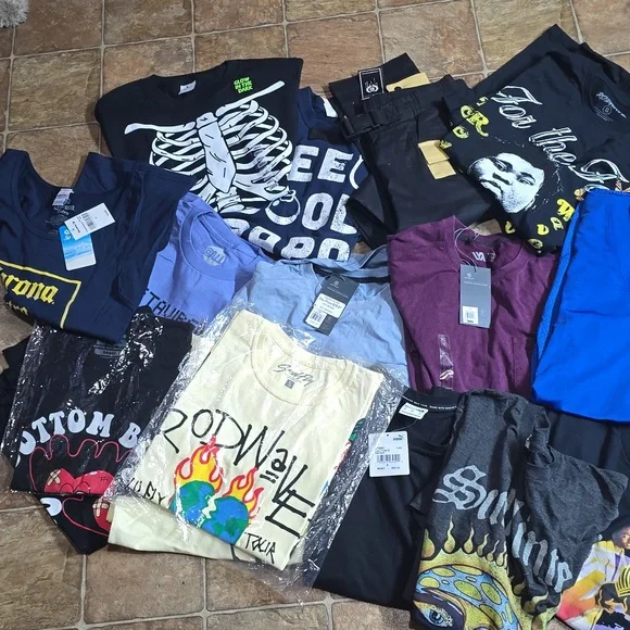 Size Small Bundle 16NWT 1Used - Picture 1 of 4